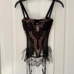 Victoria’s Secret Elegant Sexy Black Lace Bustier